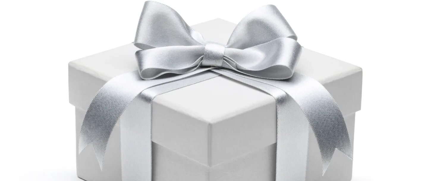 Подарки белого цвета. Белая подарочная коробка. Коробочка белая подарочная. Подарок белая коробка. Белые подарочные коробки.