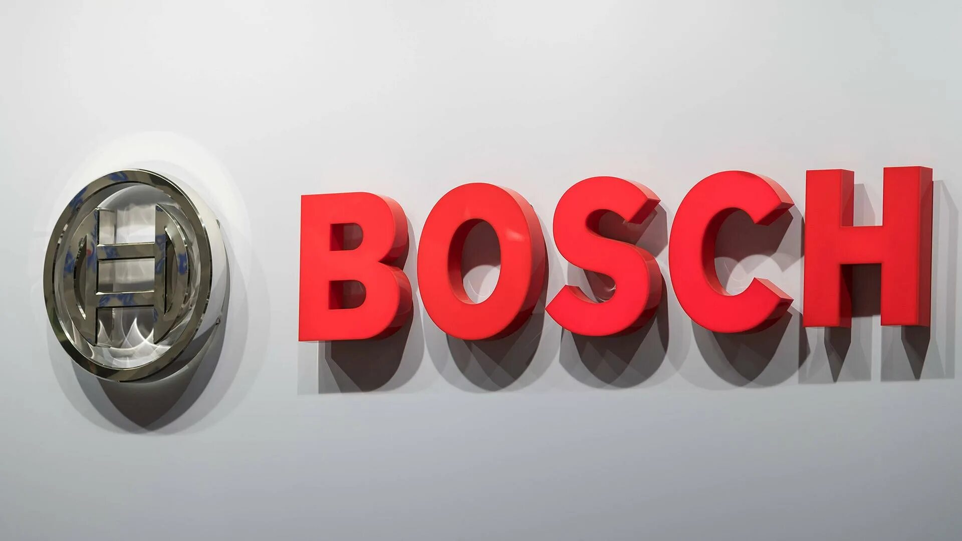 Бош останавливается. Bosch компания. Бош в России. Bosch временно остановила поставки запчастей для грузовиков. Бош Тошта картинками.