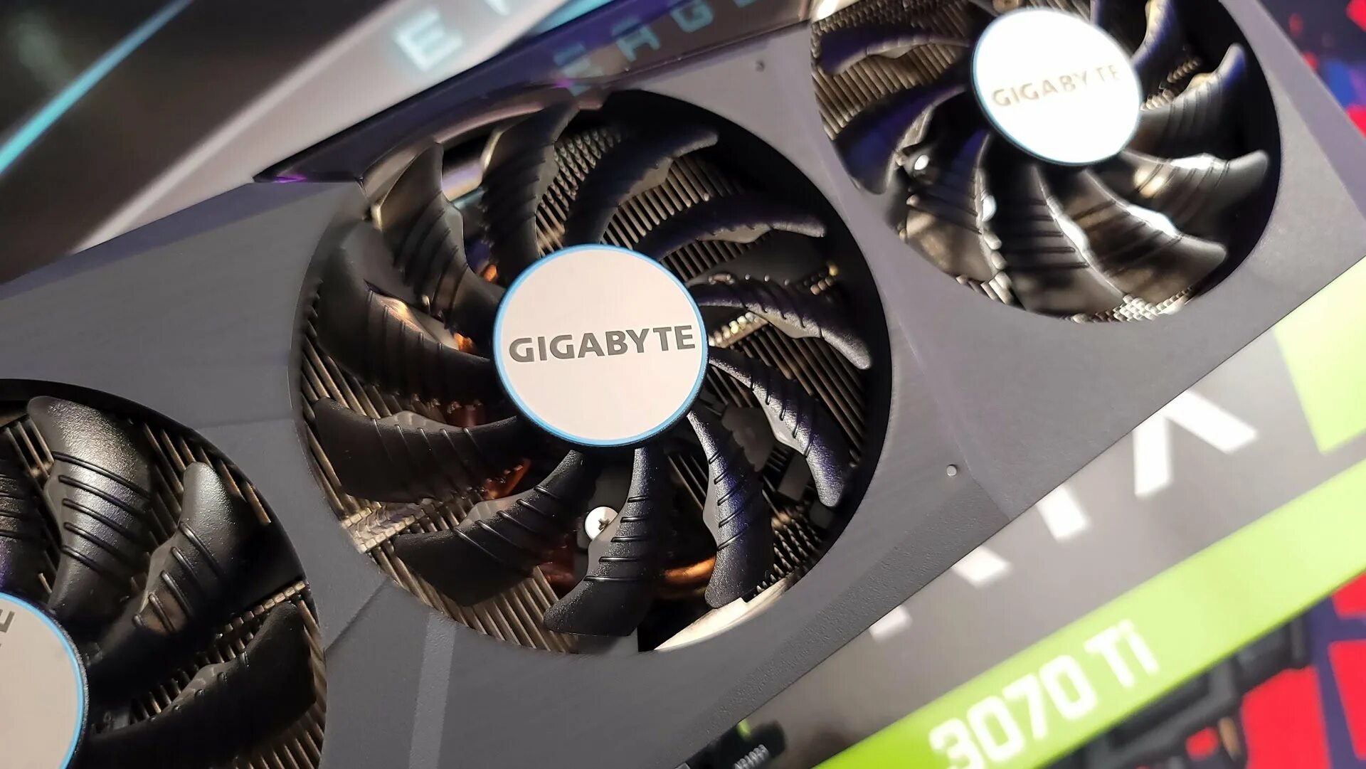 Gigabyte GEFORCE RTX 3070 ti Eagle. Gigabyte RTX 3070ti Eagle. Gigabyte GEFORCE RTX 3070 8gb Eagle OC. RTX 3070 ti Eagle.