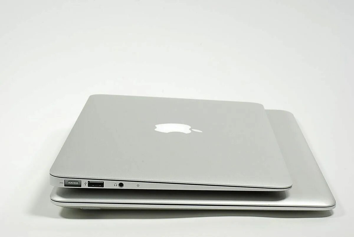 Купить macbook 11. Ноутбук Apple MACBOOK Air 13 (2022). Apple MACBOOK Air 2008. Макбук Air 13 2008. Макбук Эйр 13 2021.