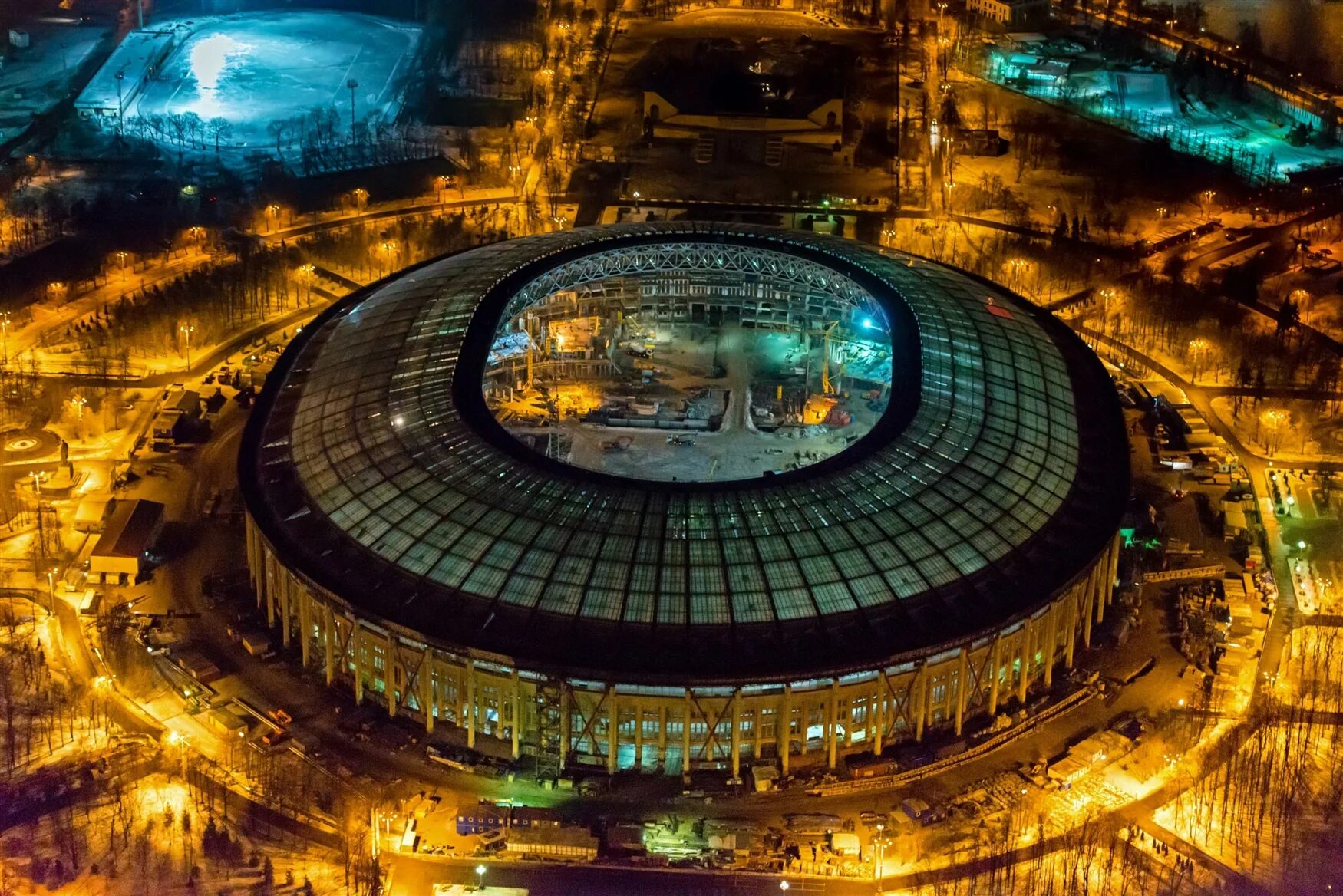 2 стадиона в москве. Стадион Лужники Москва. Олимпийский комплекс Лужники Москва. Лужники Арена. МСК Арена Лужники.