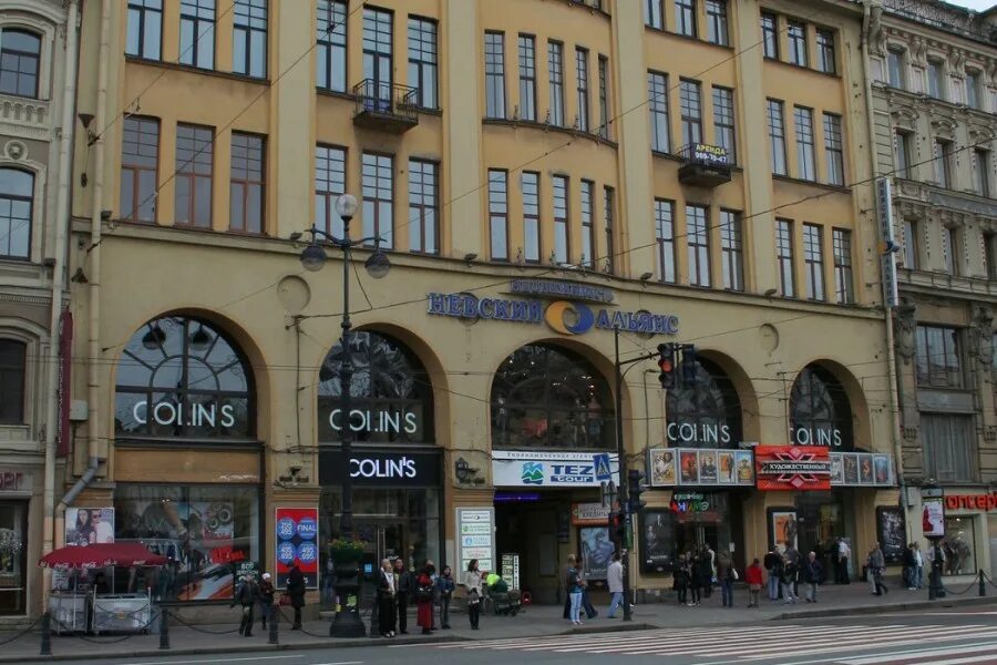 камерный зал художественный кинотеатр. кинотеатр художественный санкт-петербург залы. кинотеатр на маяковской спб. кинотеатр на невском проспекте санкт-петербург. кинотеатр художественный на арбате малый зал.