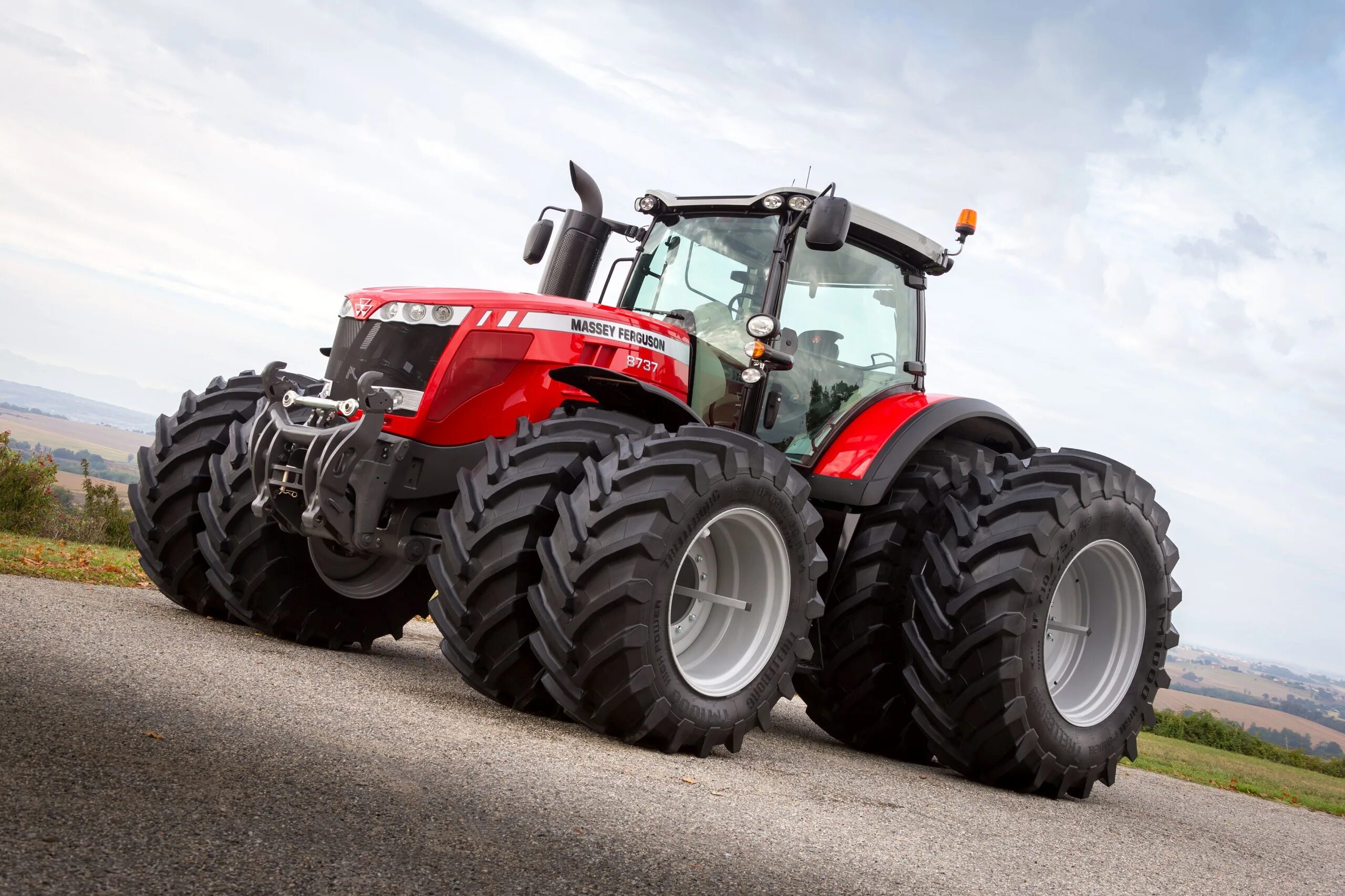 Трактор Massey Ferguson 8737. Massey Ferguson MF 8737 трактор колесный. Массей Фергюсон 8737. Трактор Массей Фергюсон 8737 фото.