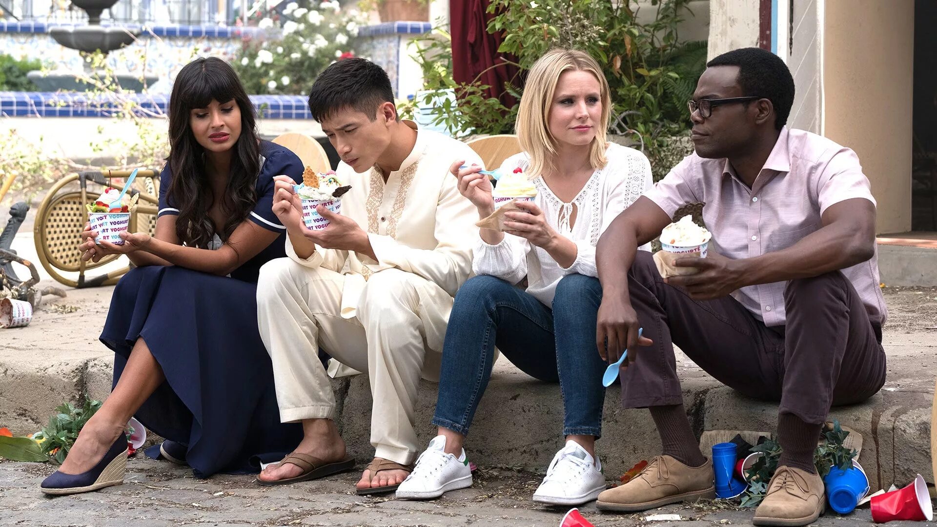 Good series. The good place сериал. В лучшем мире сериал Элеонор. Кристен Белл the good place. В лучшем мире сериал тахани.