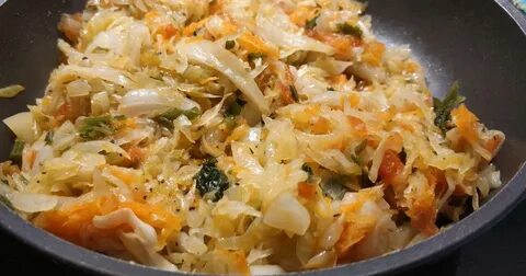Тушим капусту с овощами