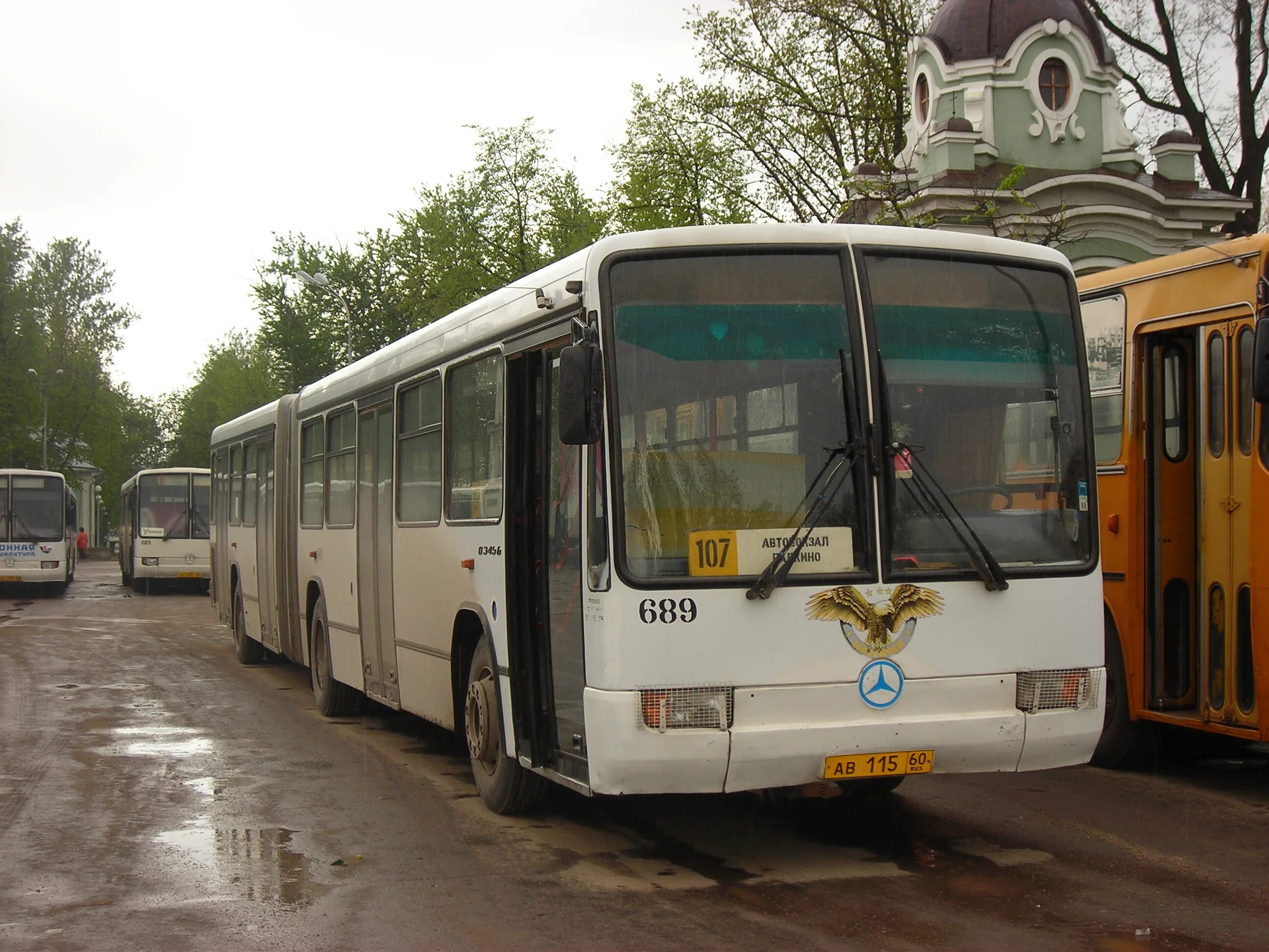 Автобус Псков. 118 Автобус Псков. Автобус Мерседес 118.