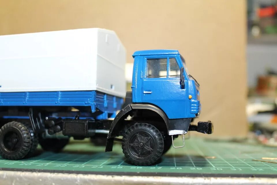 Камаз 5320 1 43. Камаз 53212 1 43 авд. Сборка модели камаз. 1 43 модель камаз 65117. Камаз 55 11.