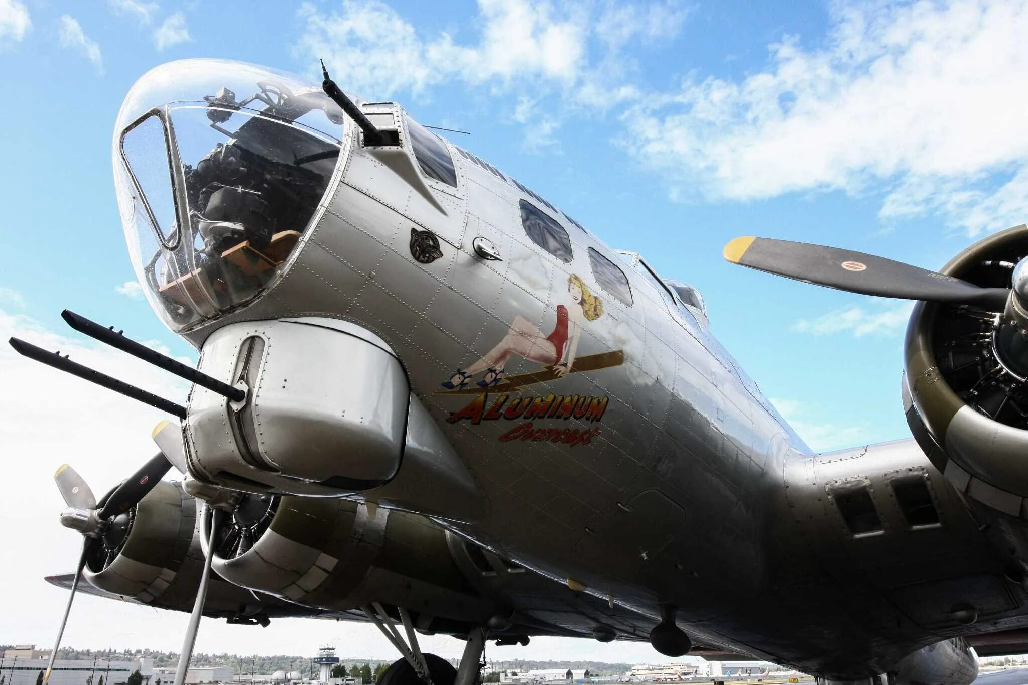 Б 17 кг. Boeing b-17. B-17 Flying Fortress. B 17 бомбардировщик. Boeing b-17 Flying Fortress.