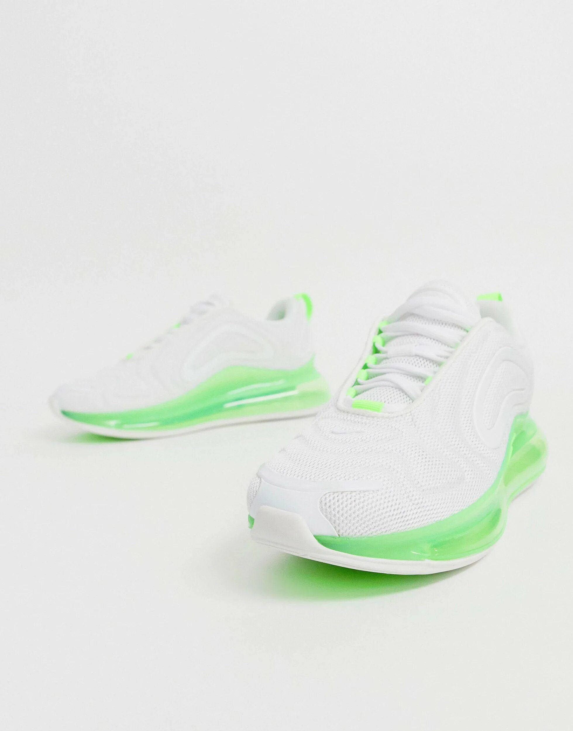 Nike 720 Green White. Найк 720 бело зеленые. Белые кроссовки с зеленой флуоресцентной отделкой Nike 720-белый. Кроссовки Nike женские белые c салптовым. Кроссовки с зеленой подошвой