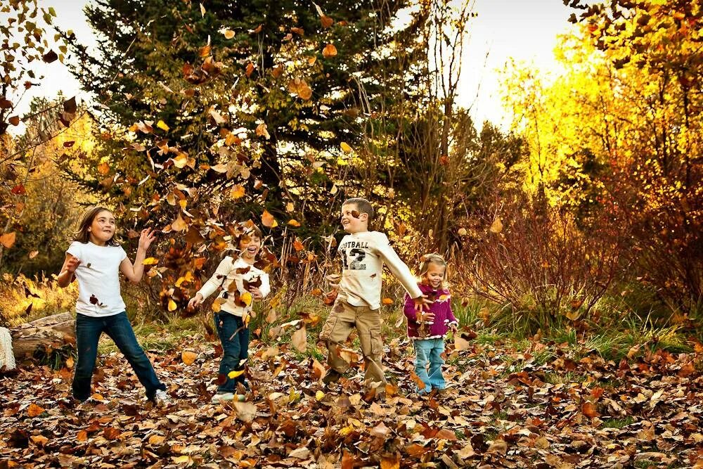Осенние каникулы. Осенний отдых. Семейные каникулы осень. Осенний фотоконкурс для детей. Досуг осень