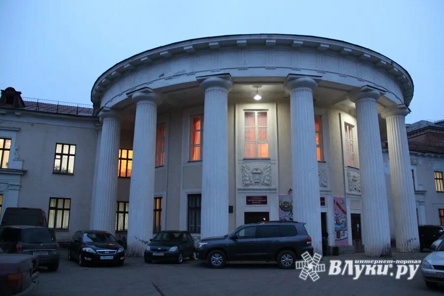 Дом дк ленина. Дк имени ленина муром. дк на малышева великие луки. великие луки дк им ленина. дом культуры ленина великие луки.