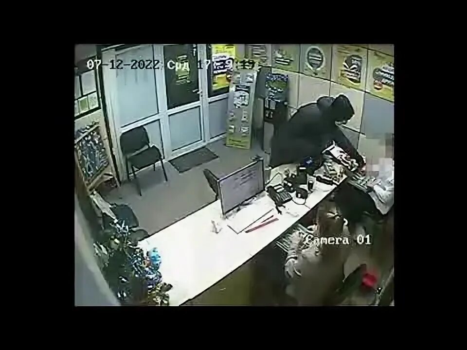 Ограбление микрозайма. Ограбление микрозайма видео. ограбление микрозайма порезал. ограбление микрозаймов в тюмени.
