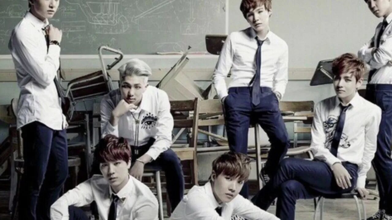Fall in luv. Бтс 2014 boy in luv. чимин 2014 boy in luv. бтс эра бой ин лав. bts boy in luv фотосессия.