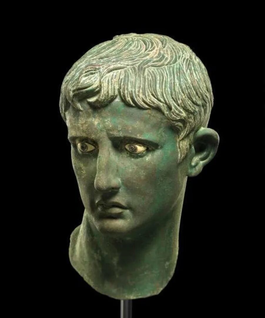 Октавиан август Римский Император. Октавиан Римский скульптурный портрет. Октавиан август бронза. Октавиан август бюст. Портреты древнего рима