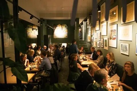 The restaurant was crowded