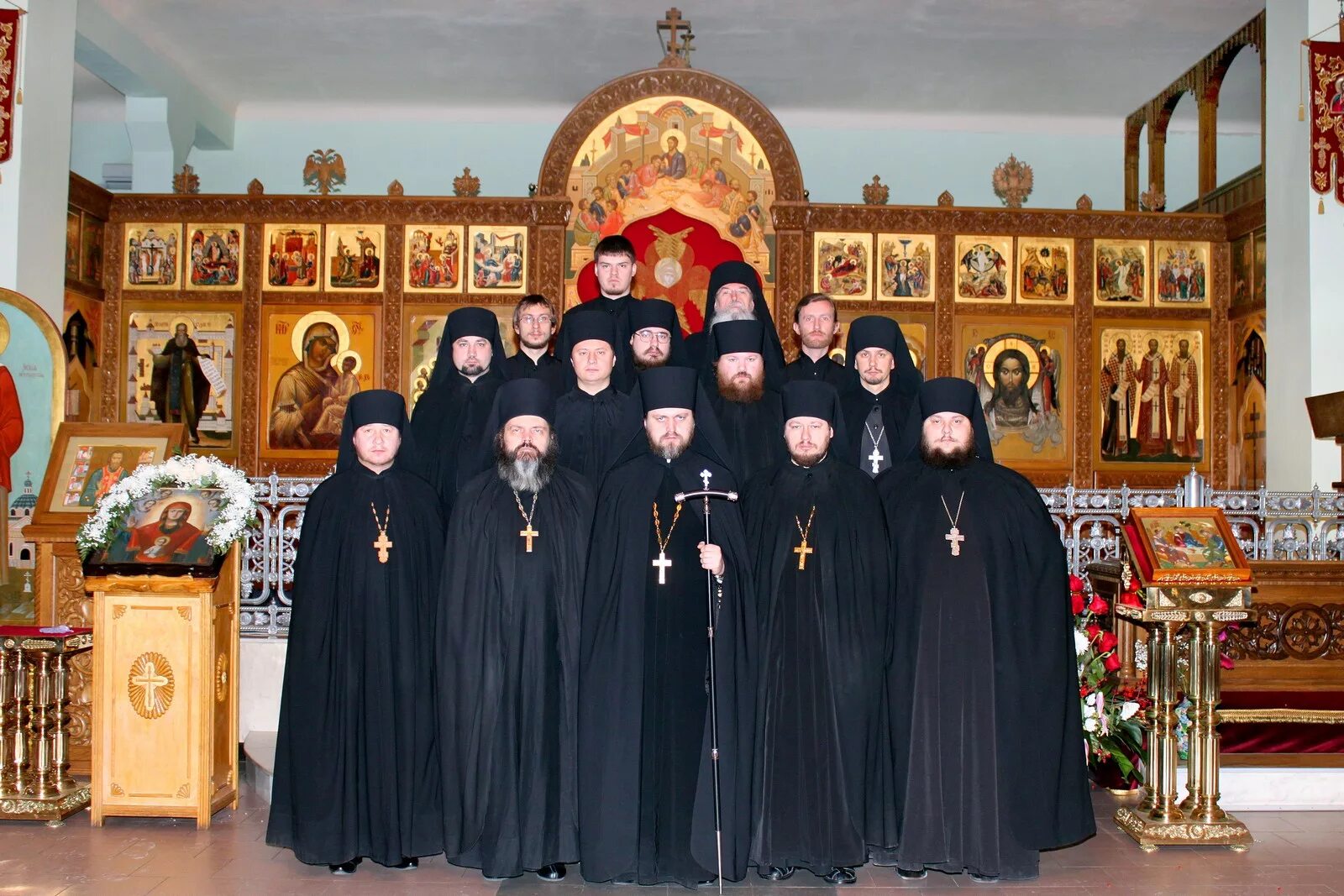 трапезная в монастыре средние века. сретенский монастырь служба владимирской. покровский женский монастырь москва. спасо – елеазаровском женском монастыре. скит оптина пустынь отец антоний.