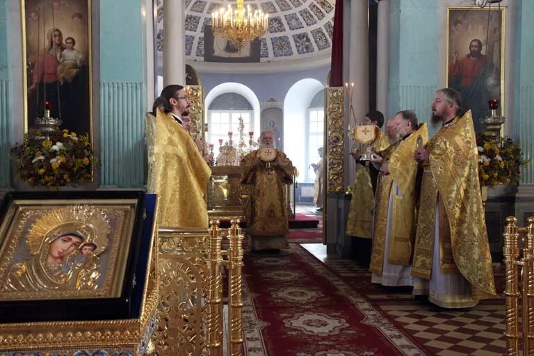 богослужение в яковлевском храме ярославля