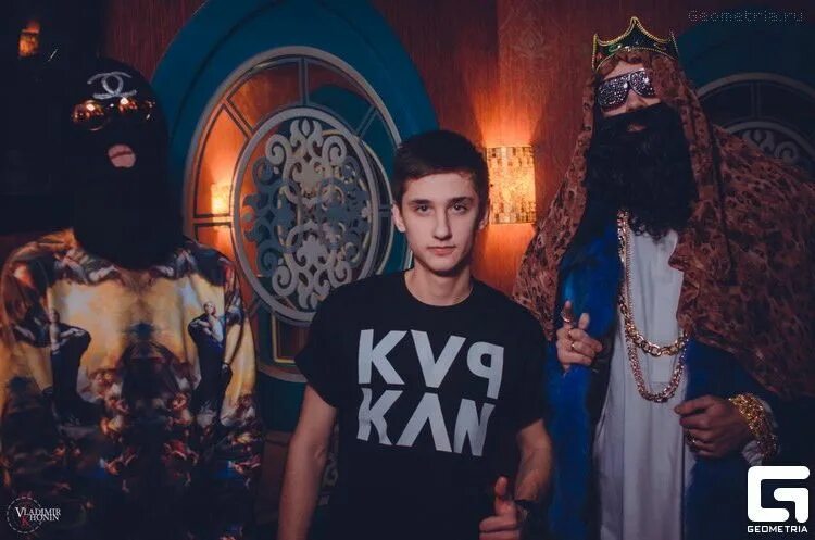 Russian boss настоящее лицо. Big russian boss лицо 2021. игорь лавров биг босс. Russian boss настоящее лицо. игорь лавров big russian boss.