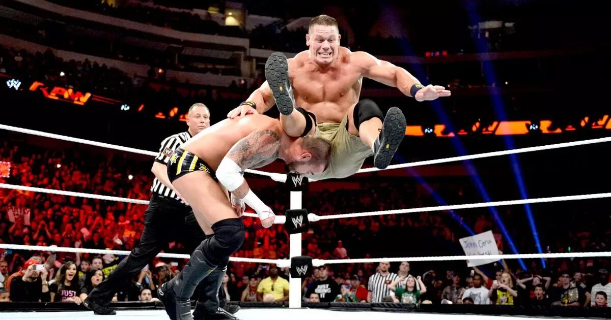 Бой кейна против джона сины. Roman reigns 2021. Wwe john cena vs. Дуэйн джонсон vs джон сина. John cena the rock.