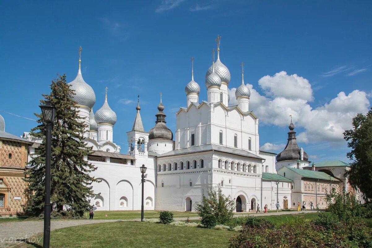 Ростовский Кремль митрополичий двор. Ростов Великий Кремль. Митрополичий двор в Ростове Великом. Государственный музей-заповедник Ростовский Кремль, Ростов. Ростовский кремль сайт