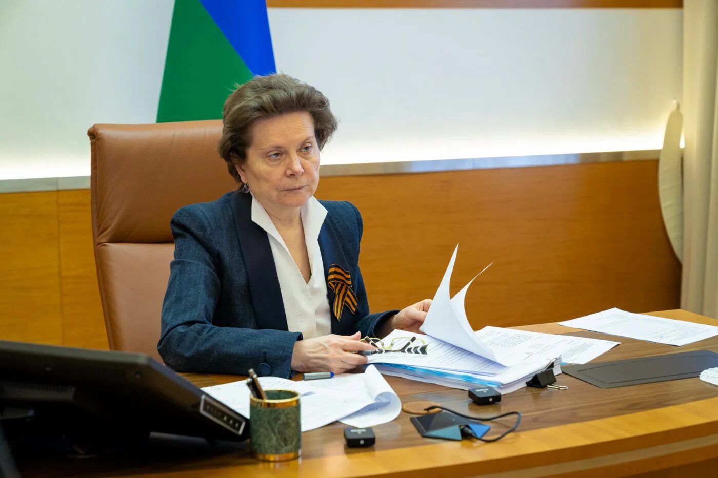 хмао правительство ларионова наталья. виктор ханты-мансийск. финансовая поддержка семей. союз строителей югры ханты-мансийск собрание. комарова сургут.