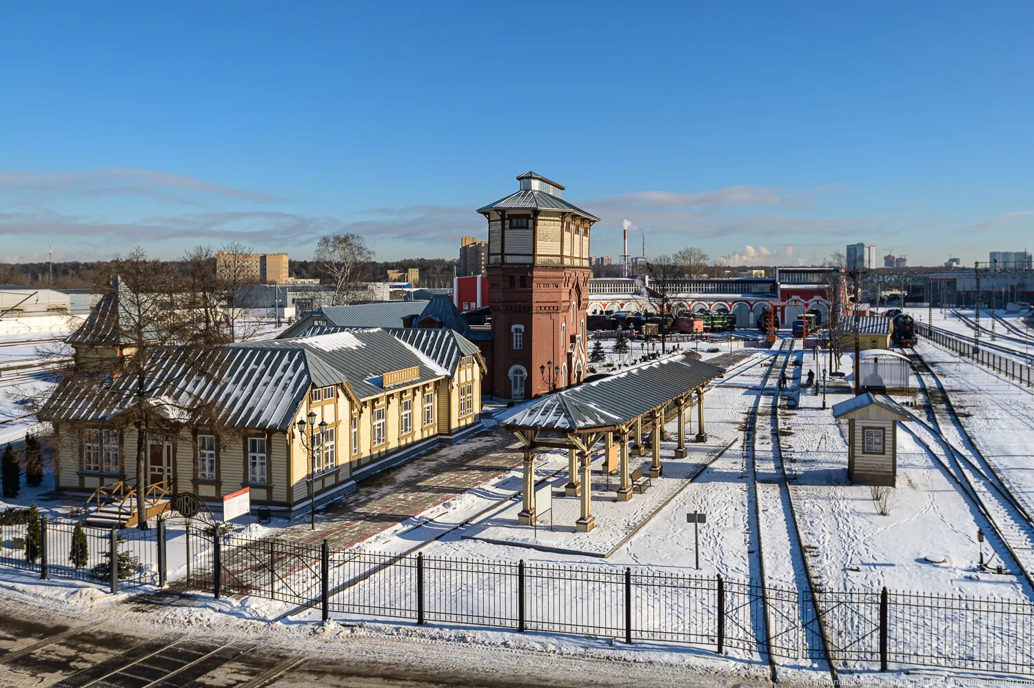 Платформа Подмосковная (красный Балтиец). МЦД-2 красный Балтиец. Красный Балтиец станция МЦД. Водонапорная башня красный Балтиец.