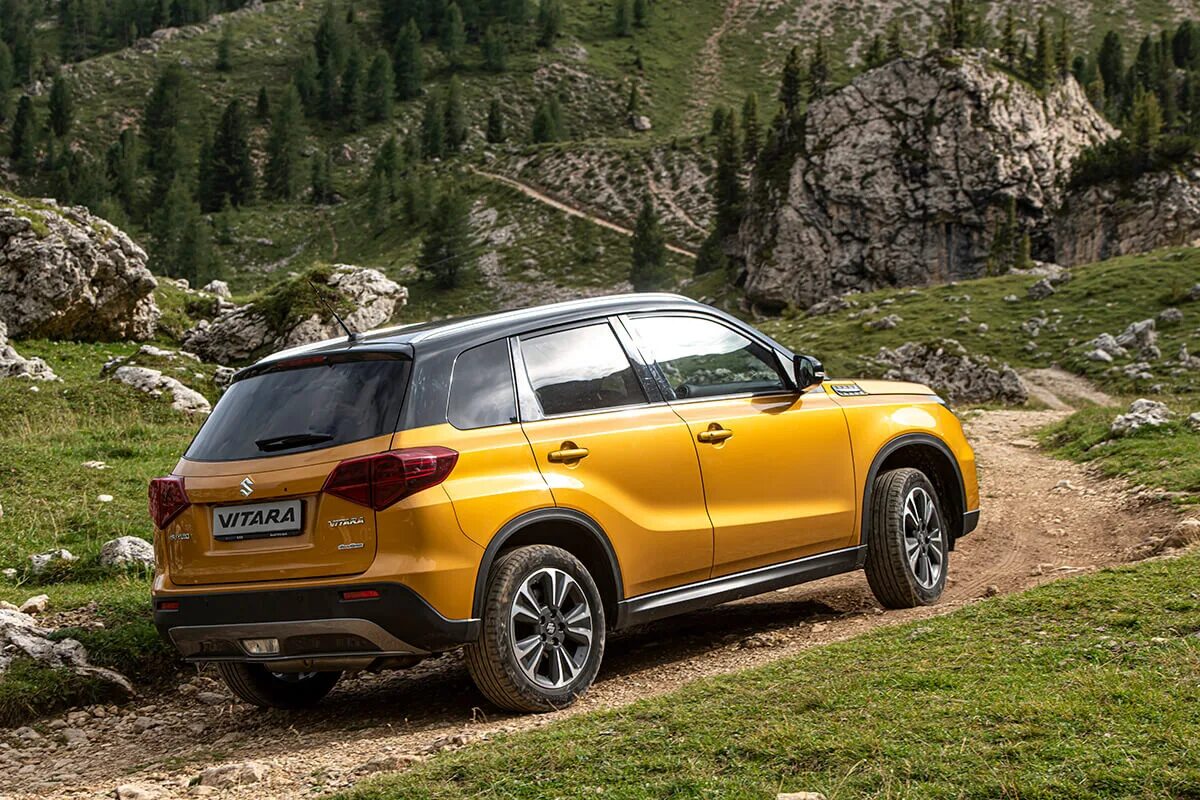 Сузуки витара 2023 купить. Сузуки Витара 2020. Suzuki Vitara 2022. Suzuki Grand Vitara 2020. Судзуки Витара 2021 комплектации.