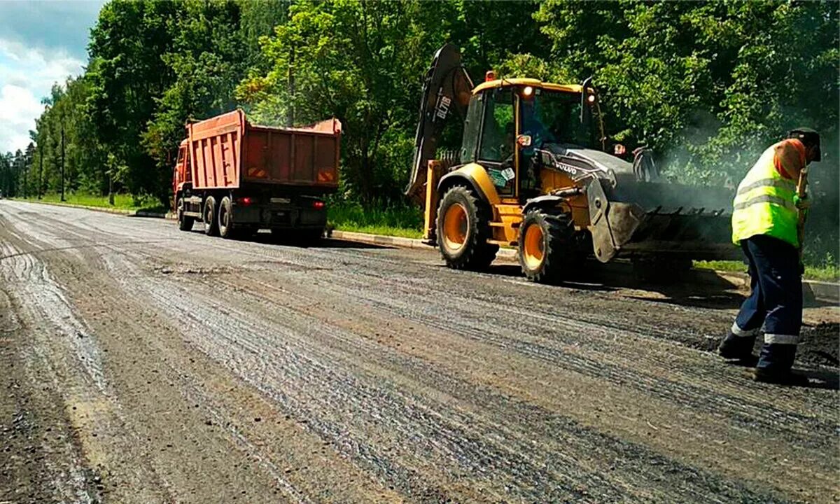 Дорожные работы. Реконструкция дороги. Ремонт дорог. Асфальтирование. Repair roads