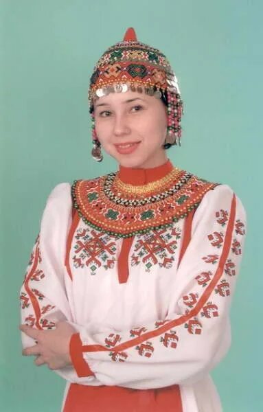 Чувашский национальный костюм женский. Одеяние чувашский национальный костюм. Чувашский народная одежда чуваш. Одеяние чувашский национальный костюм. Чувашская женская одежда.