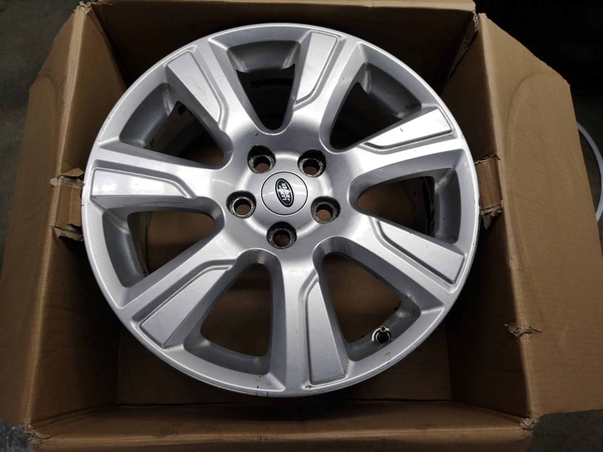 Оригинальные диски range rover r21. Land rover freelander 2 диски r19. Оригинальные диски rover. Land rover range rover r20 диски. Диски ленд ровер r20.