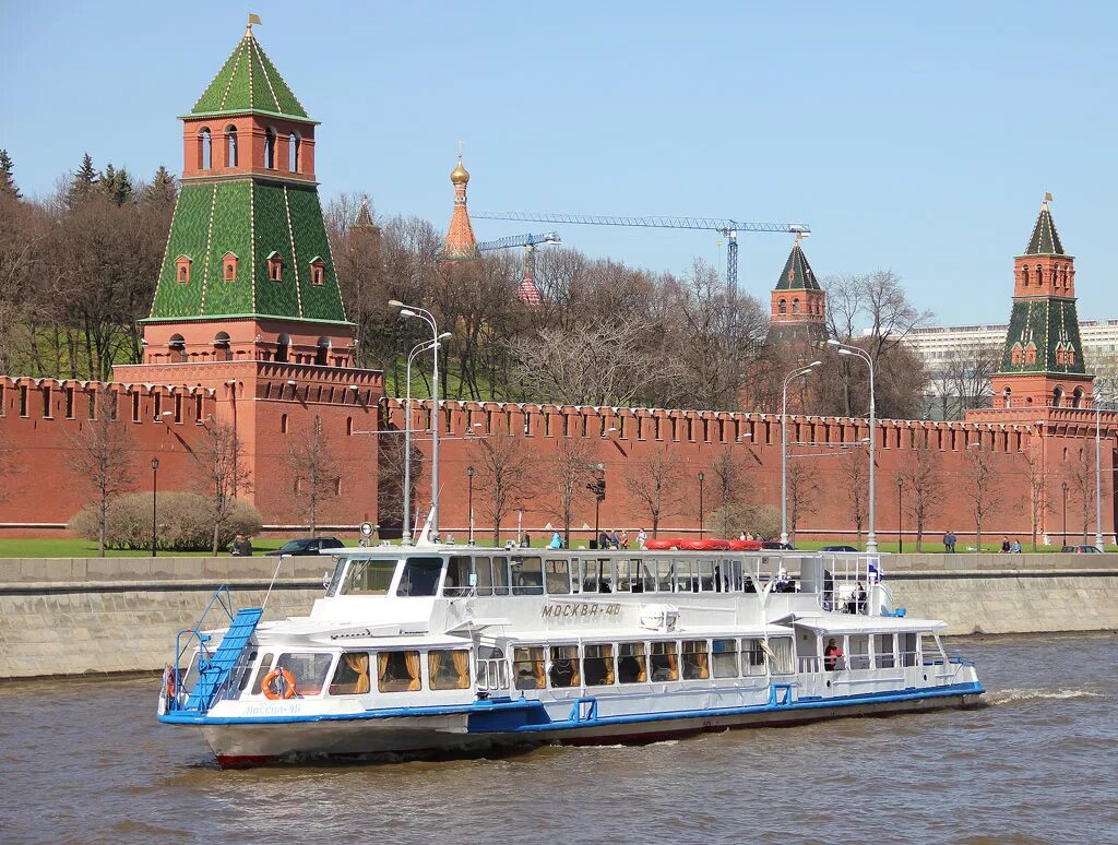 Пароход москва цена. Теплоход Москва река. Речной теплоход Москва. Теплоход Москва 46. Москва Речной теплоход Москва-150.