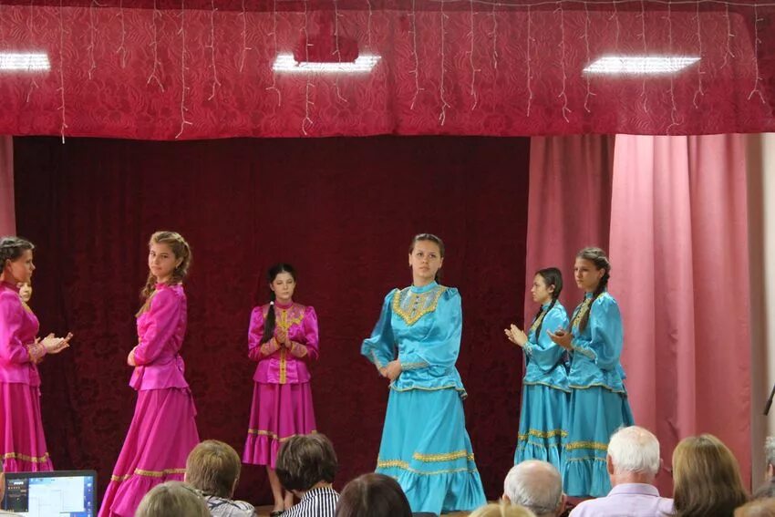 Буерак поповский. Хутор Буерак Поповский. Кумылженская детская музыкальная школа. Буерак Поповская школа Серафимовичского района.