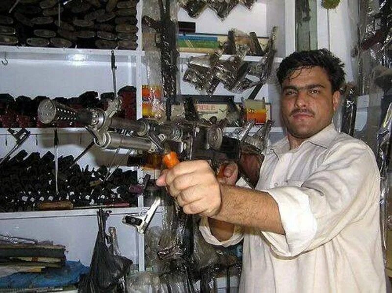Чай индийский "масала". Пакистанские мастера. Чайные традиции пакистана. Osman pakistan tea. Чайная церемония в афганистане.