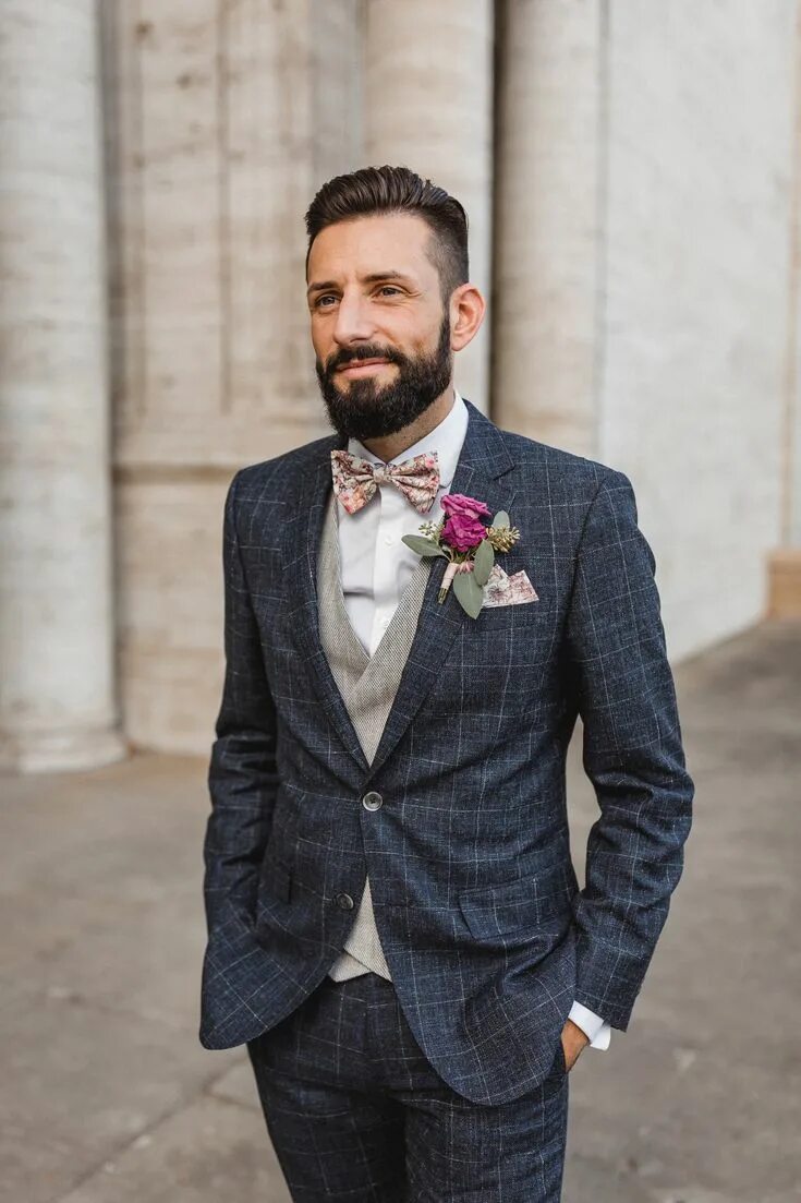 7 Outfit Options for the Groom Wedding suits groom, Beach wedding groom, Beach w
