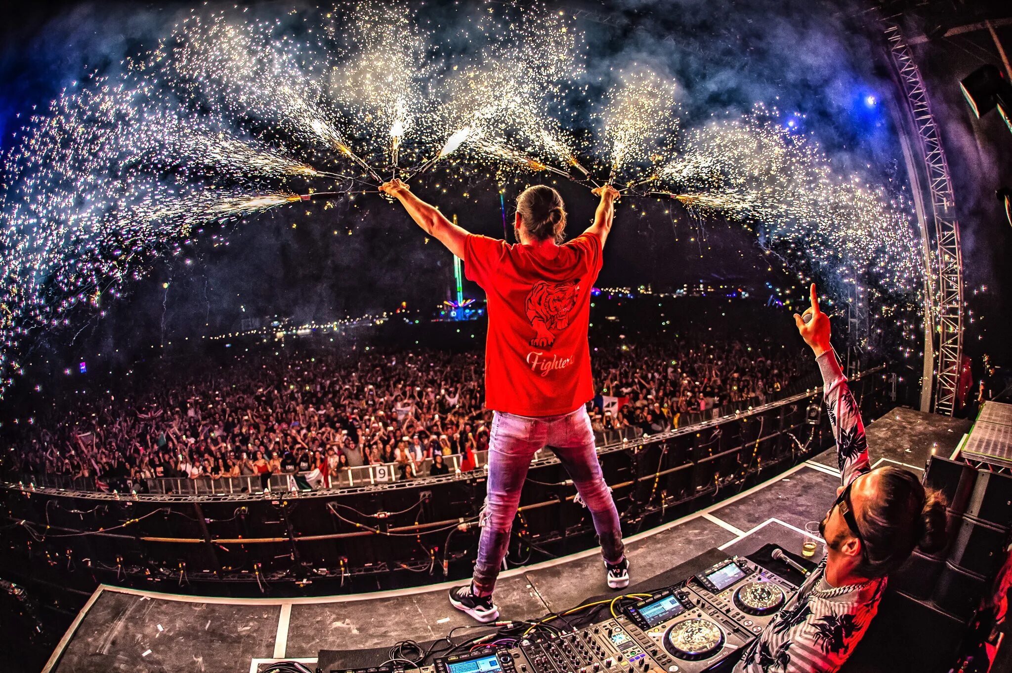 Untz untz dimitri vegas like. Tomorrowland 2023 Dimitri Vegas. Dimitri Vegas & like Mike.