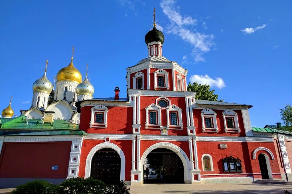 Сайт ставропигиального монастыря. Зачатьевский женский монастырь. Зачатьевский ставропигиальный женский монастырь Москва. Монастырь на Остоженке Зачатьевский. Зачатьевский монастырь надвратный храм.