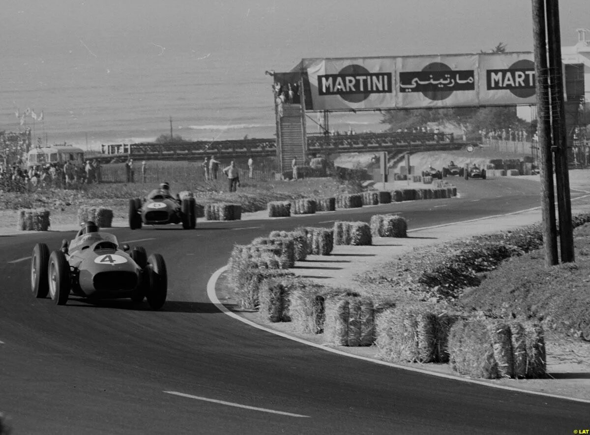 01.01 1958. Mike hawthorn 1958. гран при марокко 1958. mike hawthorn ferrari. phil hill 1958.