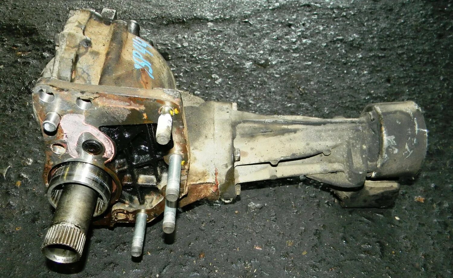 Раздатка рав 4. Раздаточная коробка toyota rav4. рав 4 1994 раздаточная коробка. раздатка тойота рав 4 2 поколения. раздатка тойота рав 4 1 поколения.