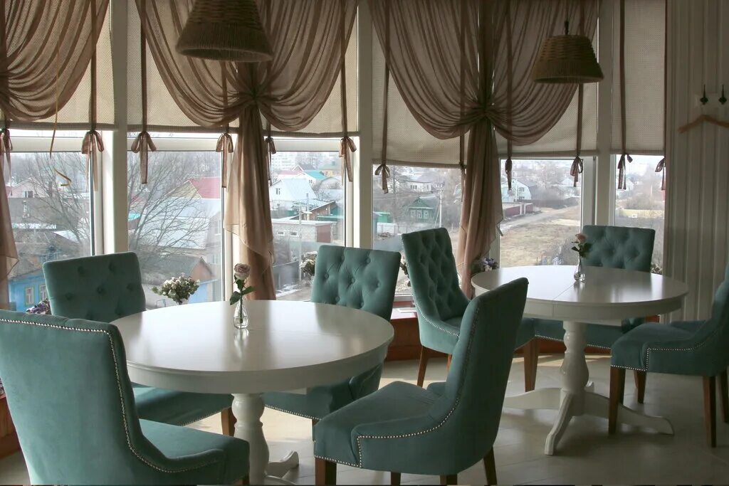 Kazbegi ресторан санкт-петербург фурштатская. Вацлав пивной ресторан спб. Уютный ресторан интерьер. Кафе мама будет рада на пушкинской меню. Довольное рестораны.