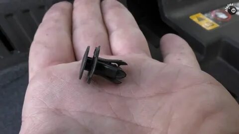 Как снять клипсы автомобильные с подкрылок