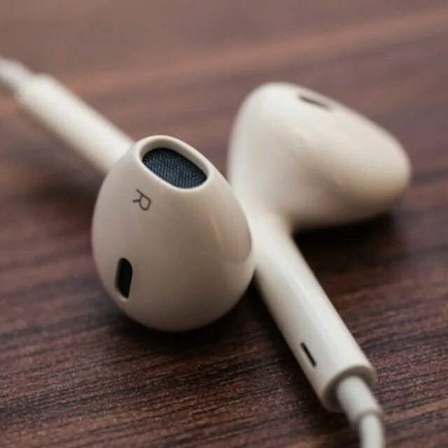 Iphone звук наушники. Apple Earpods 3.5. Наушники Apple Earpods 1. Наушники Apple Earpods 3.5мм. Earpods iphone 4.