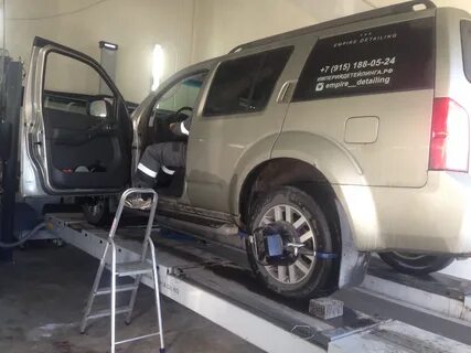 Empire detailing