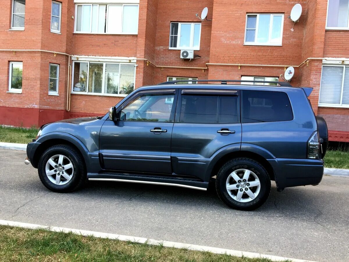 Мицубиси паджеро 2006. Mitsubishi Pajero 2006. Митсубиси Паджеро 3 2006. Митсубиси Паджеро 2006 года. Паджеро Мицубиси 2006 черный.