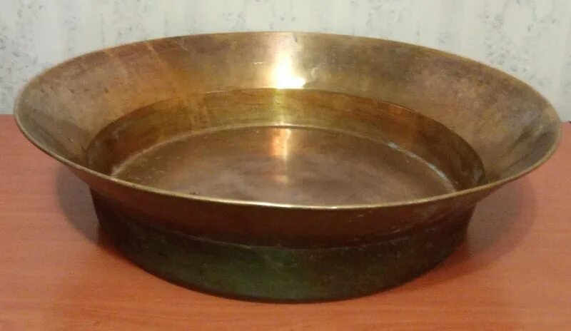 старый таз. старый таз. медный тазик старый. таз 13л бр. ржавый тазик.