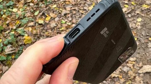 Смартфон сам