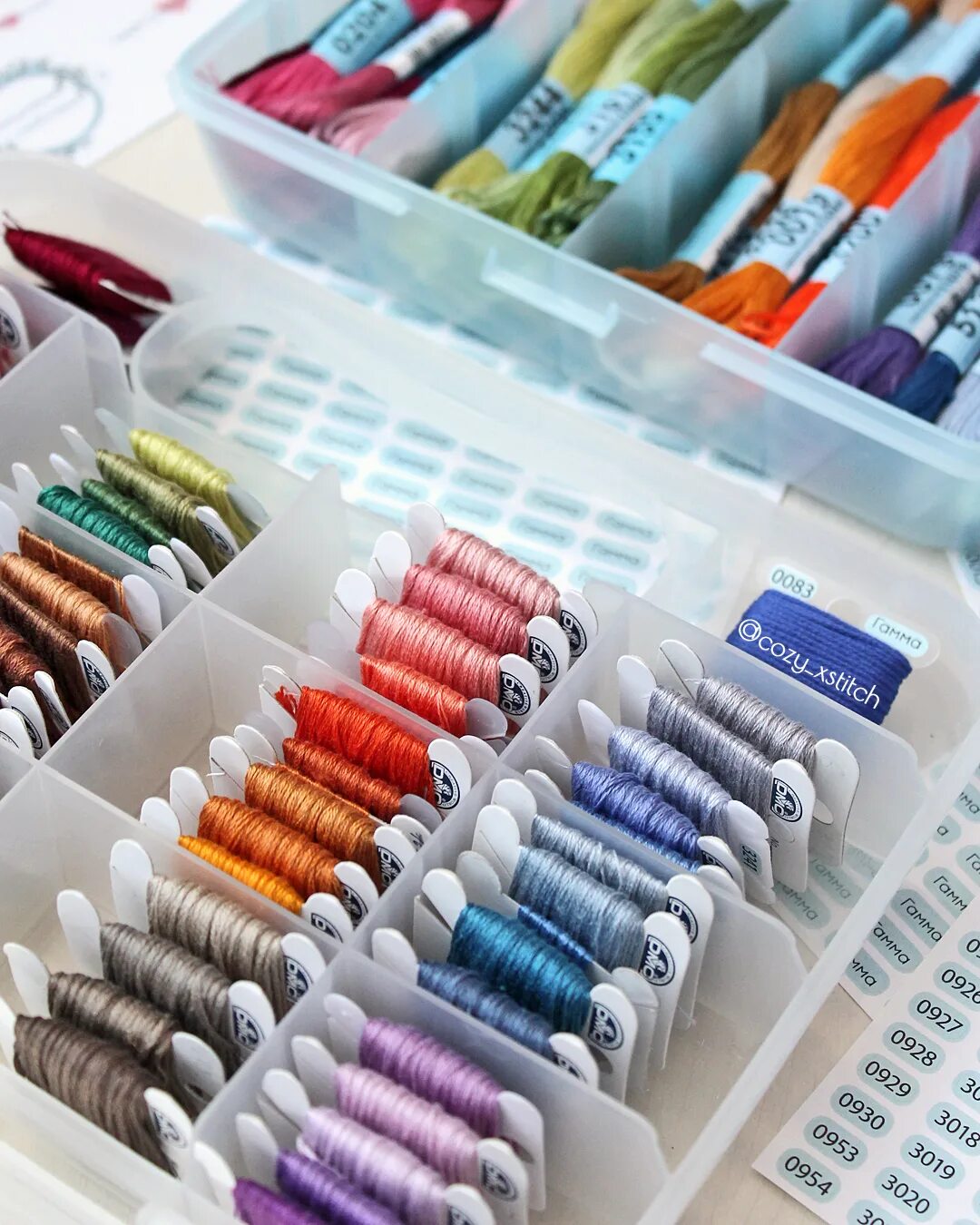 бобинки пряжи чёрного цвета. бобинка шоп магазин пряжи. бобинка шоп магазин пряжи. ангора мотки для ручной вязки. магазин бобинка store.