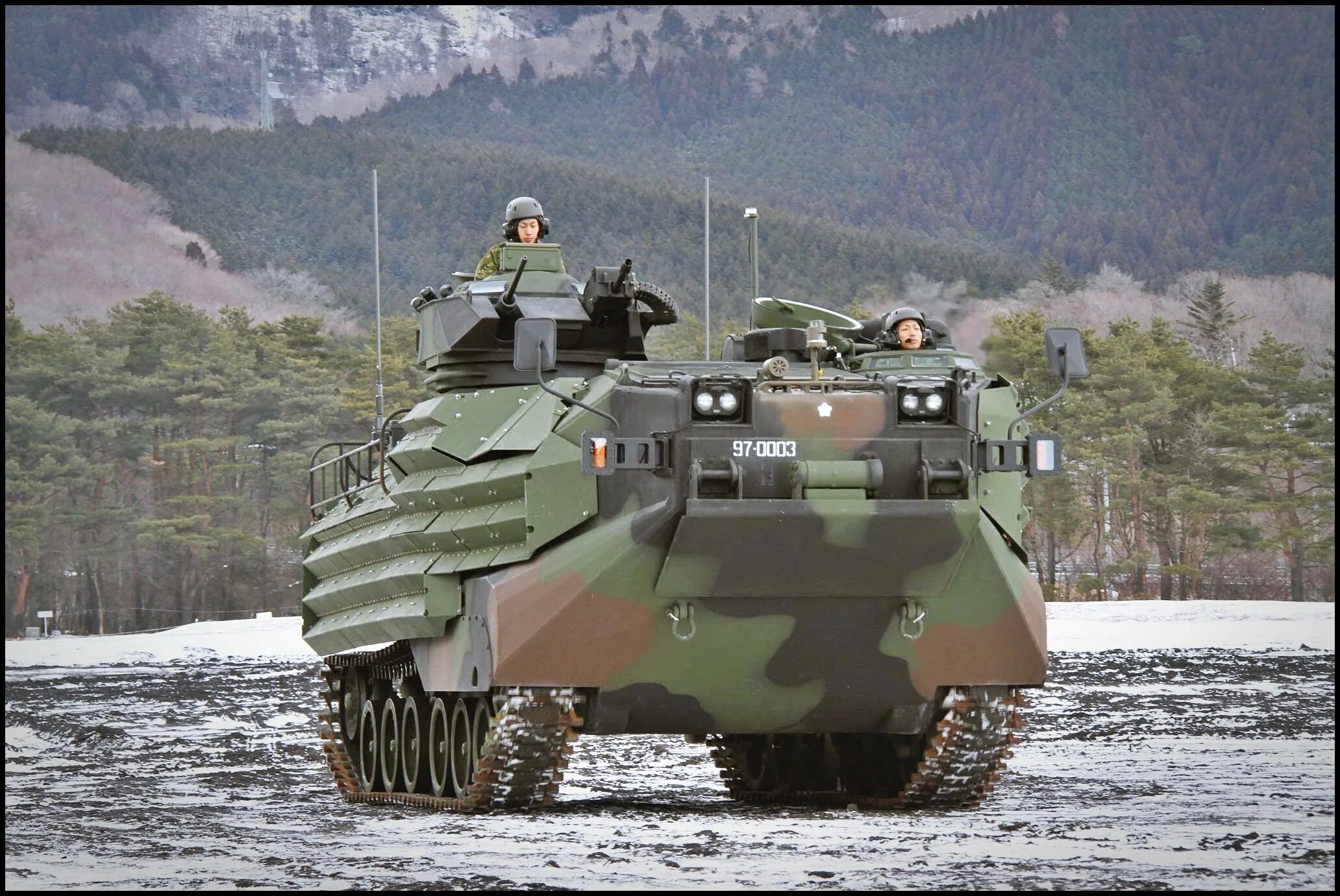 Амфибия сша. Aav7 бронетранспортёр. бтр aav7. машины-амфибии aav-7. амфибия aav7.