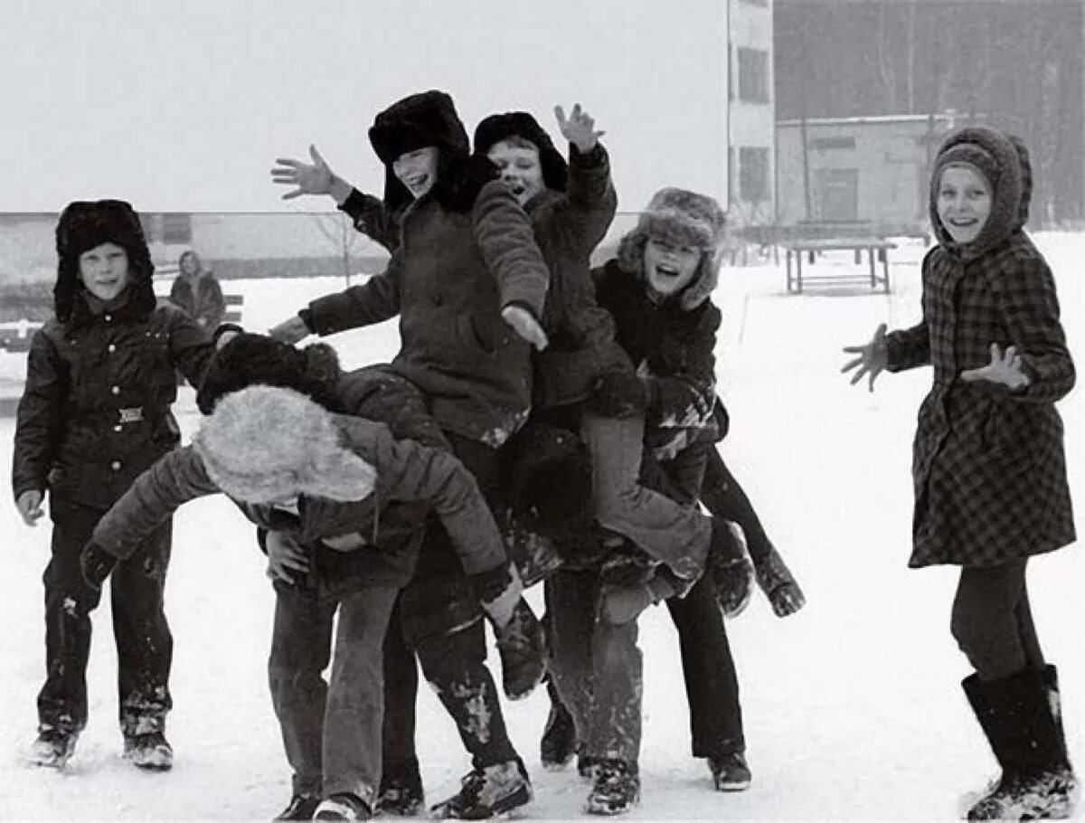 Детство СССР 80е Москва. Советское детство зимой. Счастливое советское детство. Это было давно касту