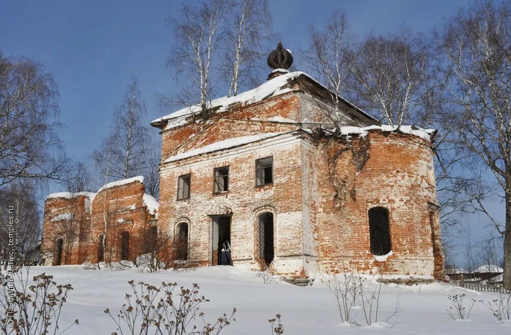 Заброшенные деревни пермского края. Село Редикор Пермский край. Редикор Чердынский район. Заброшенные церкви Пермского края. Редикор Соликамск.