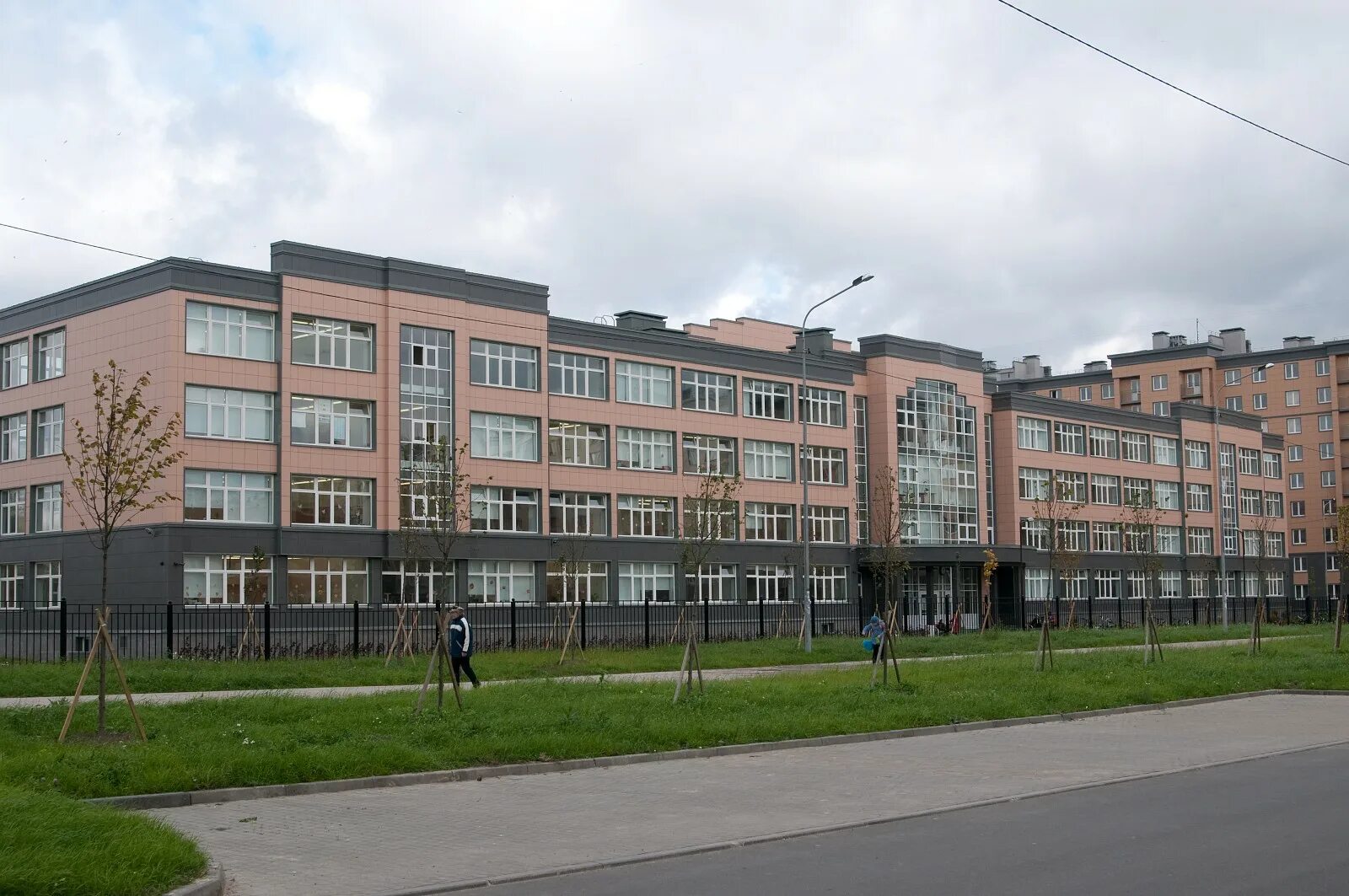 School spb. Школа 604 Славянка Санкт-Петербург. Школа 604 Славянка Пушкинский район. Школа 645 Славянка. 604 Школа в Славянке официальный сайт.